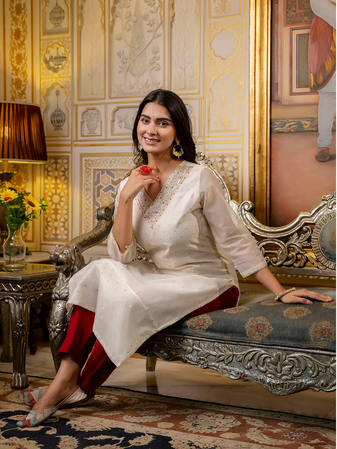 Dhiyona VV Women's Embroidered Silk Blend Straight Kurta