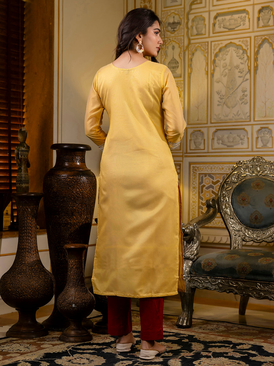 Dhiyona VV Women's Embroidered Silk Blend Straight Kurta