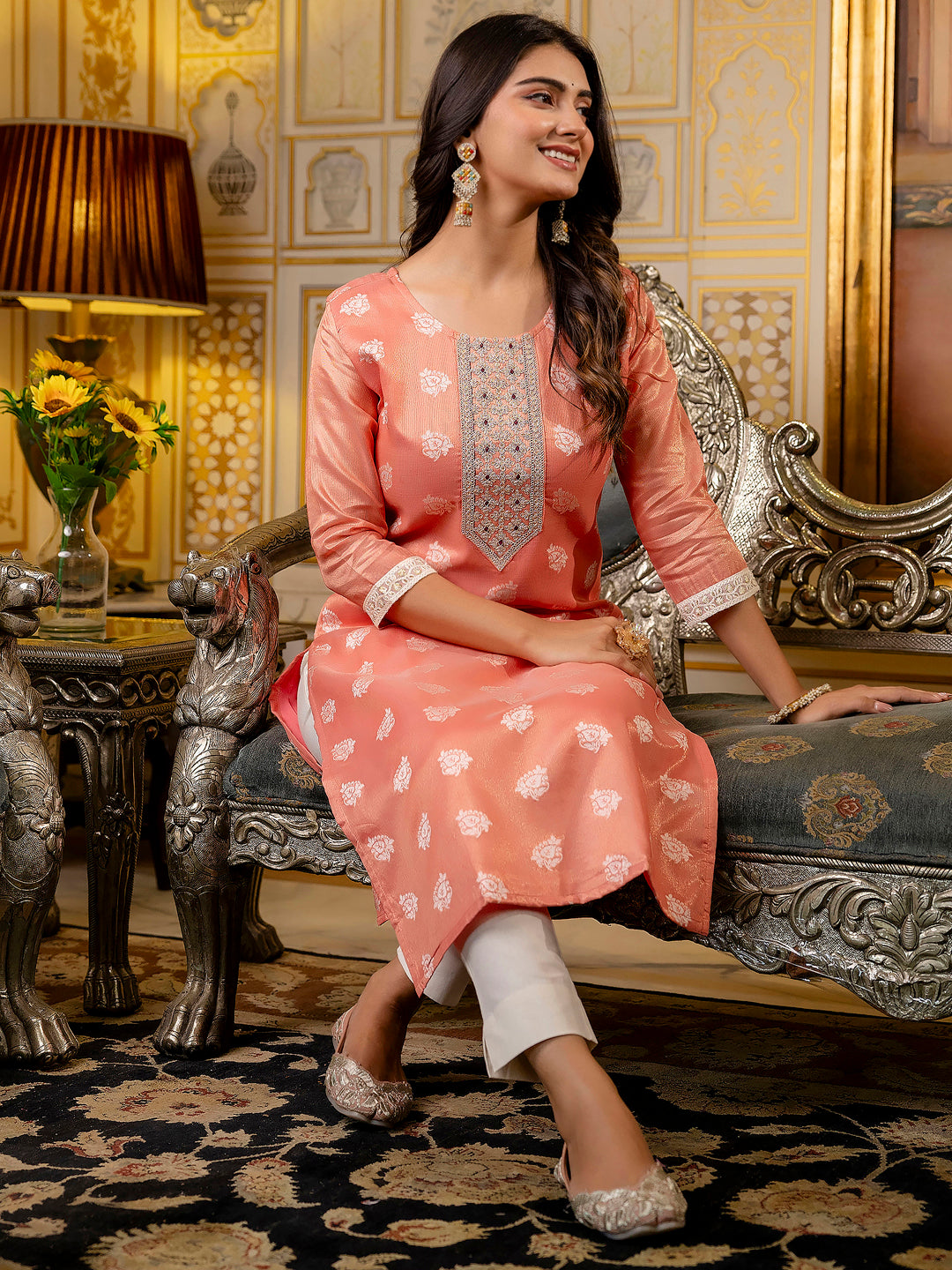 Dhiyona VV Women's Embroidered Silk Blend Straight Kurta