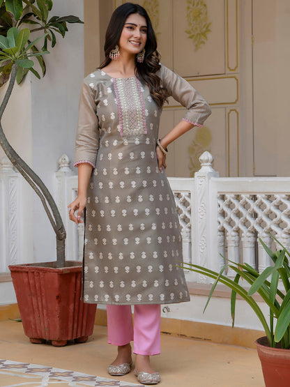 Dhiyona VV Women's Embroidered Silk Blend Straight Kurta
