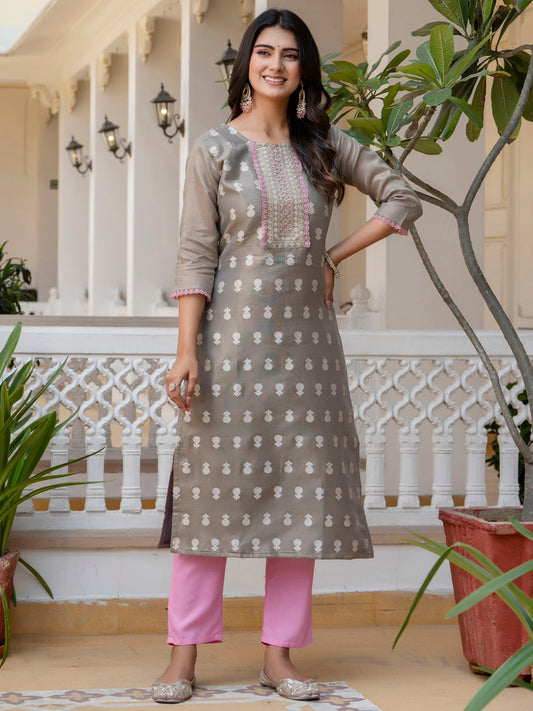 Dhiyona VV Women's Embroidered Silk Blend Straight Kurta