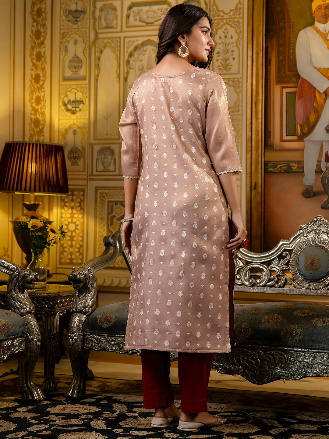 Dhiyona VV Women's Embroidered Silk Blend Straight Kurta