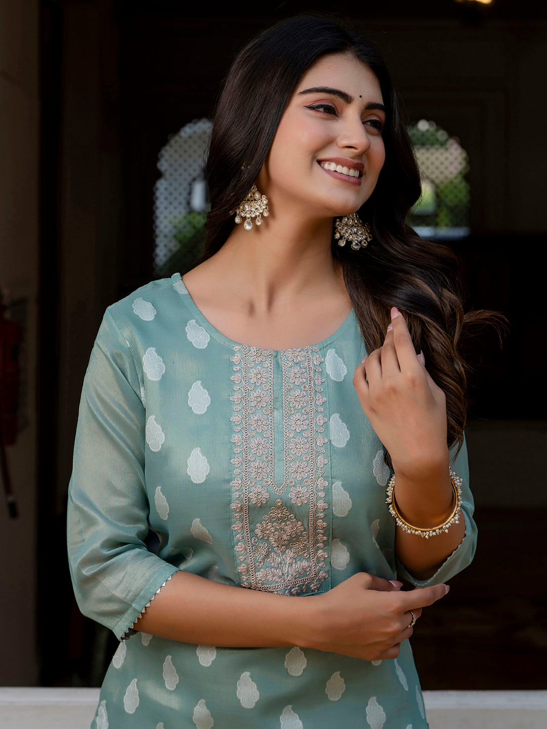 Dhiyona VV Women's Embroidered Silk Blend Straight Kurta