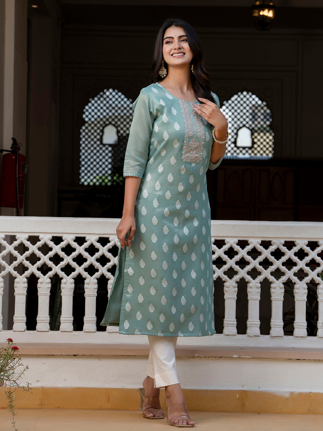 Dhiyona VV Women's Embroidered Silk Blend Straight Kurta