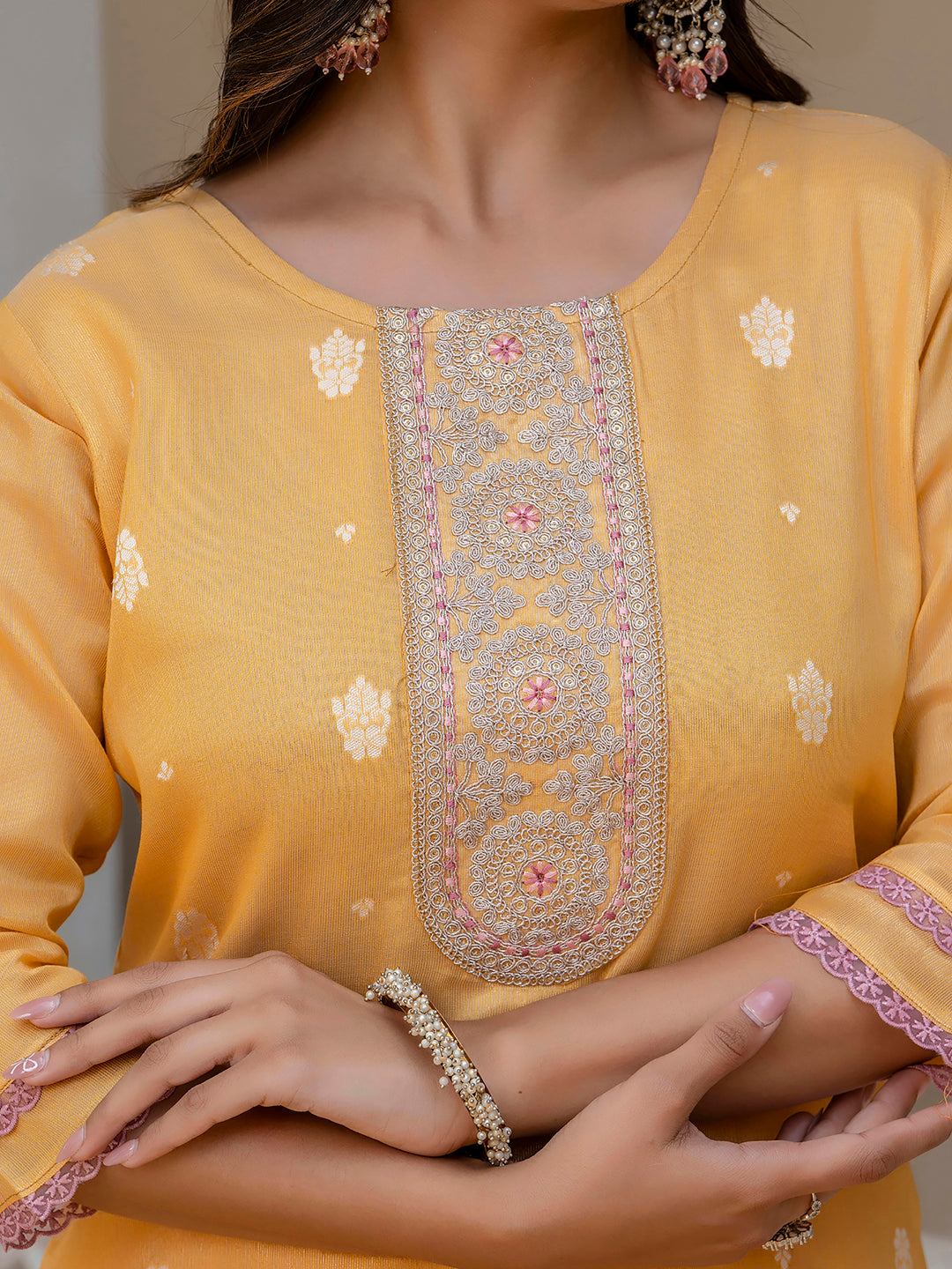 Dhiyona VV Women's Embroidered Silk Blend Straight Kurta