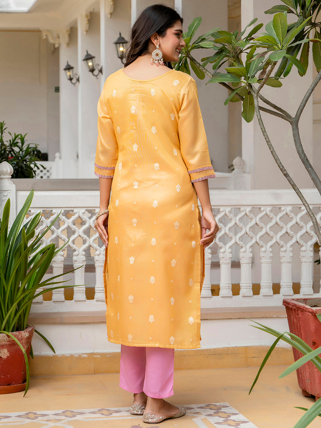 Dhiyona VV Women's Embroidered Silk Blend Straight Kurta