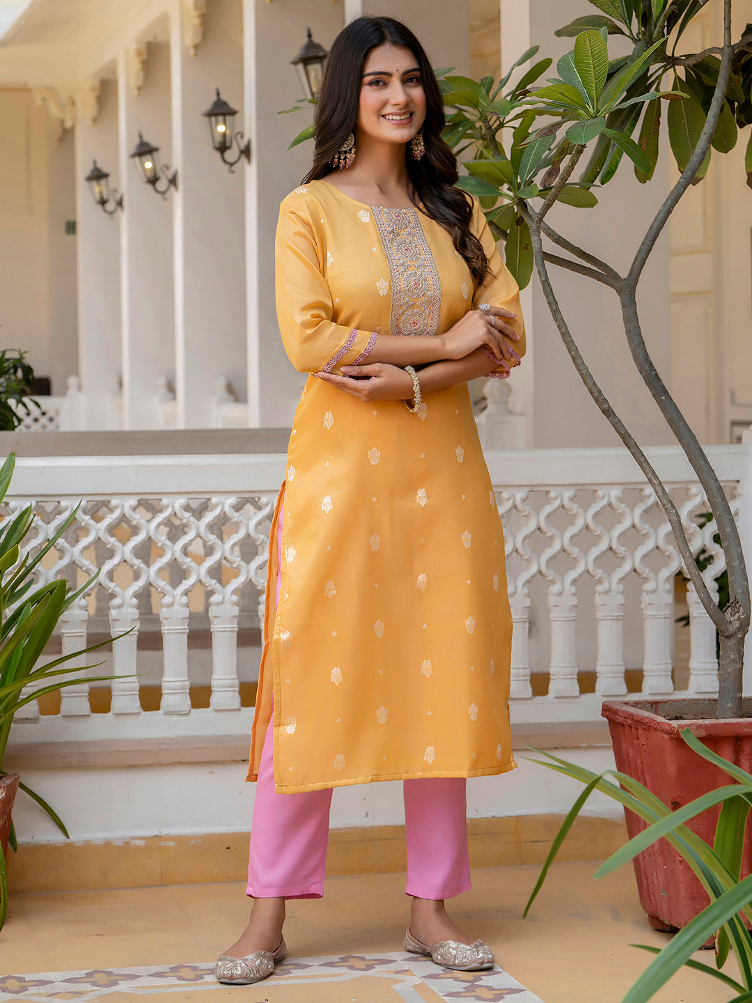 Dhiyona VV Women's Embroidered Silk Blend Straight Kurta