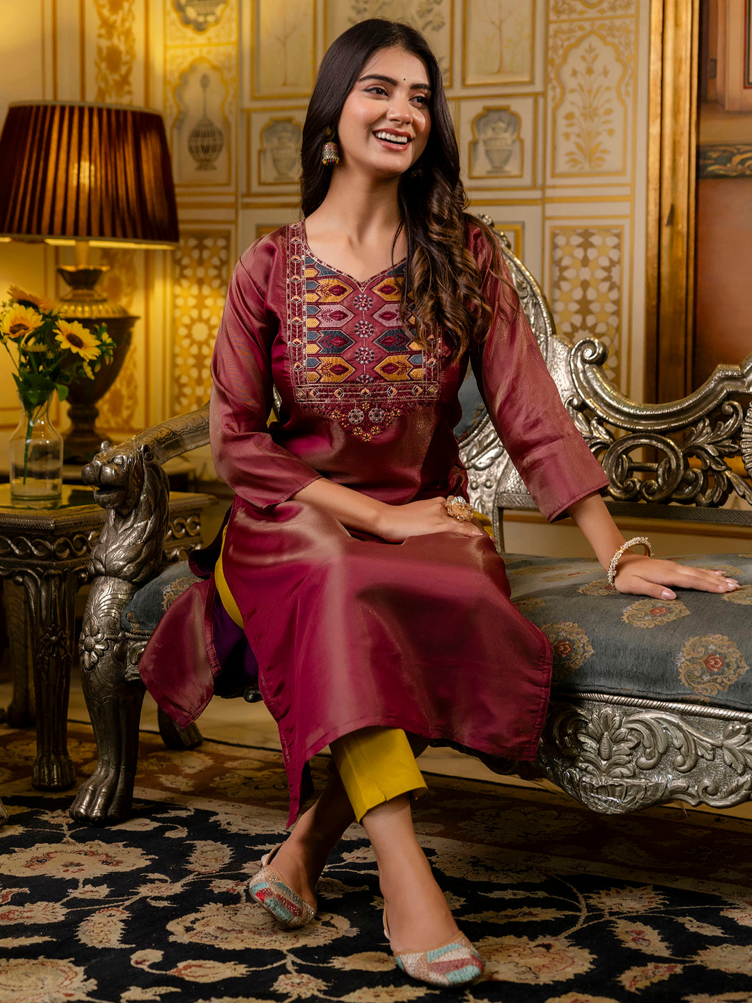 Dhiyona VV Women's Embroidered shimmer Silk Blend Straight Kurta