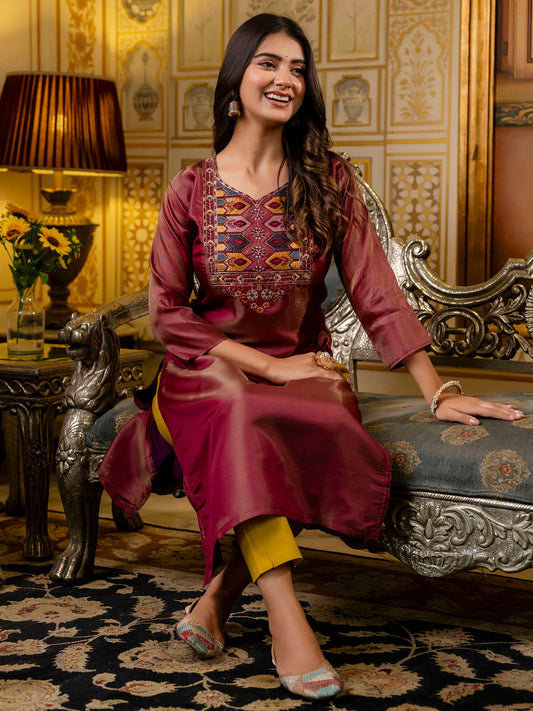 Dhiyona VV Women's Embroidered shimmer Silk Blend Straight Kurta