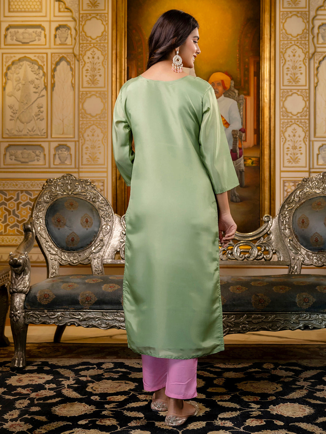 Dhiyona VV Women's Embroidered shimmer Silk Blend Straight Kurta