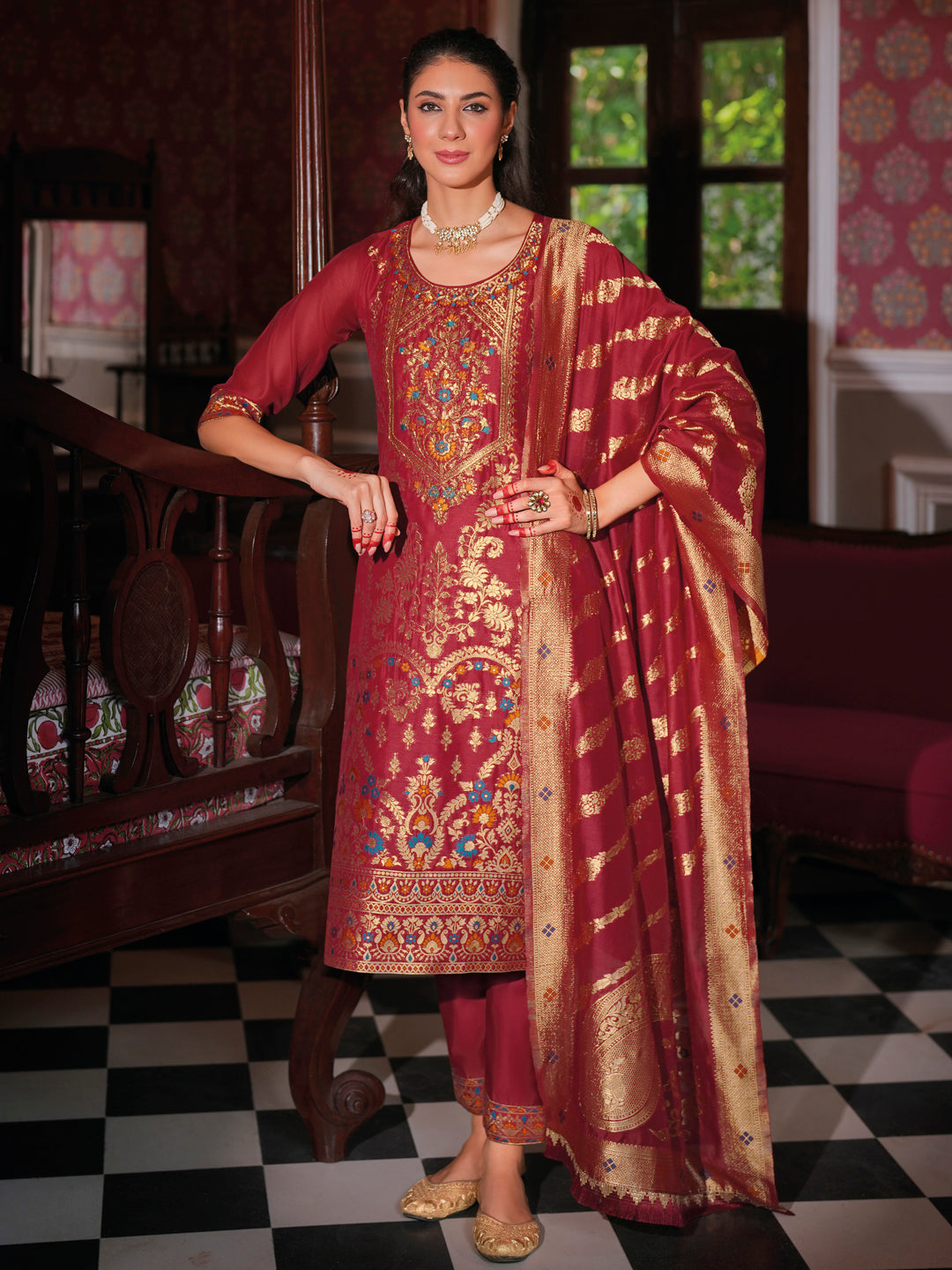 Dhiyona VV Women's Silk Blend Kurta Pant Dupatta Set