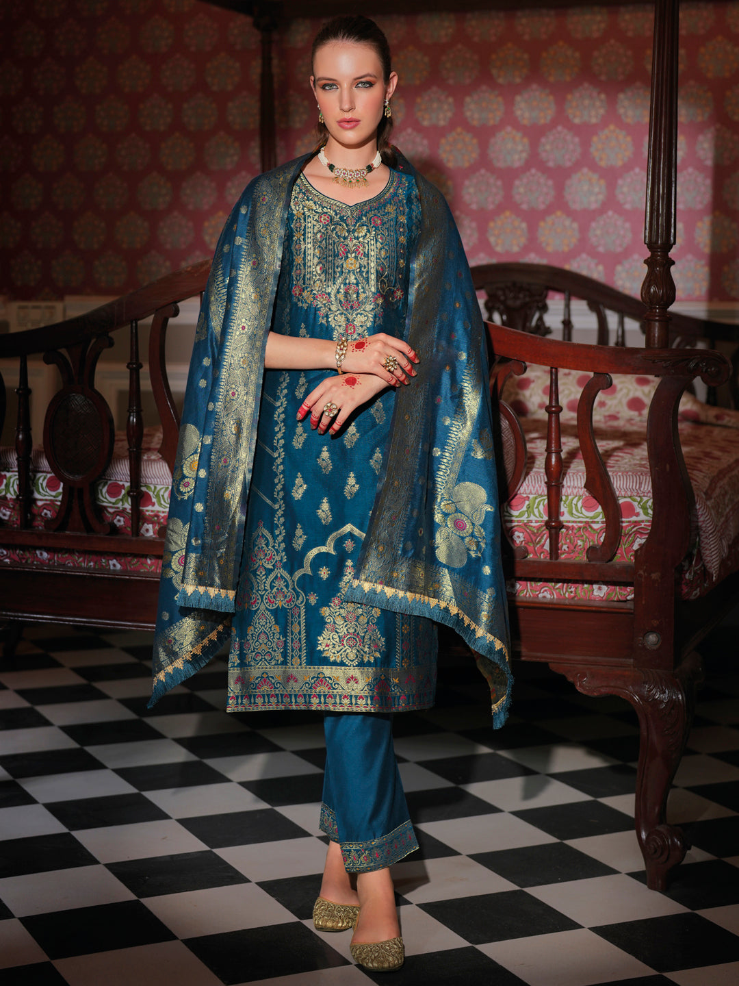 Dhiyona VV Women's Silk Blend Kurta Pant Dupatta Set