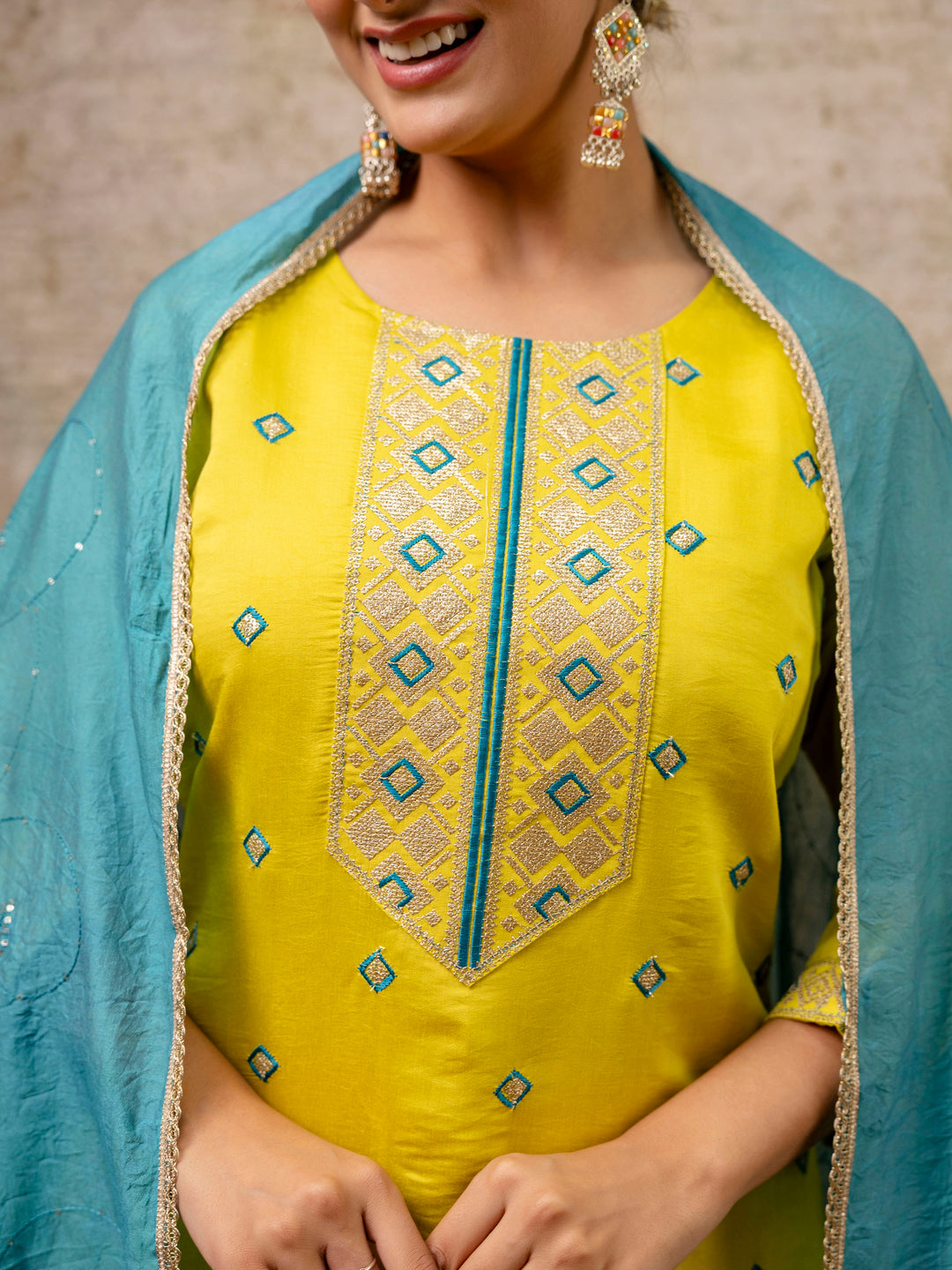 Dhiyona VV Women's Kurta and Pant Sets Silk Blend Fabric