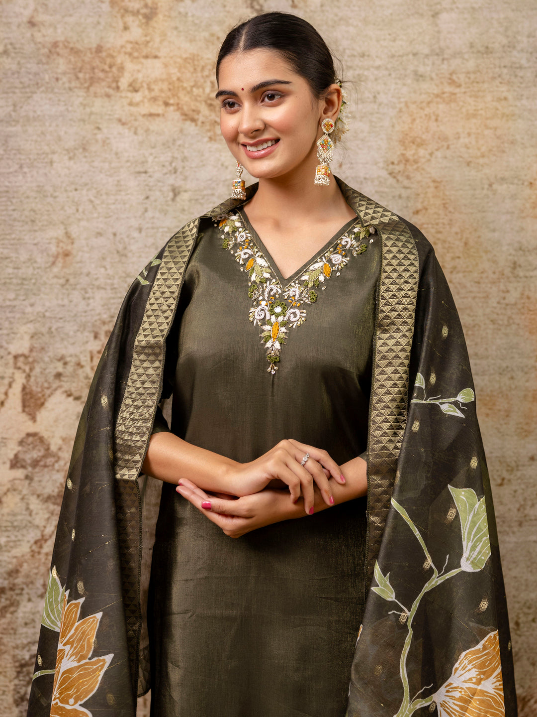 Dhiyona VV Women's Kurta and Pant Sets Simar Silk fabric