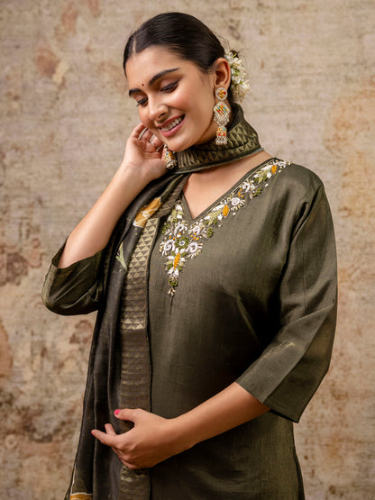 Dhiyona VV Women's Kurta and Pant Sets Simar Silk fabric