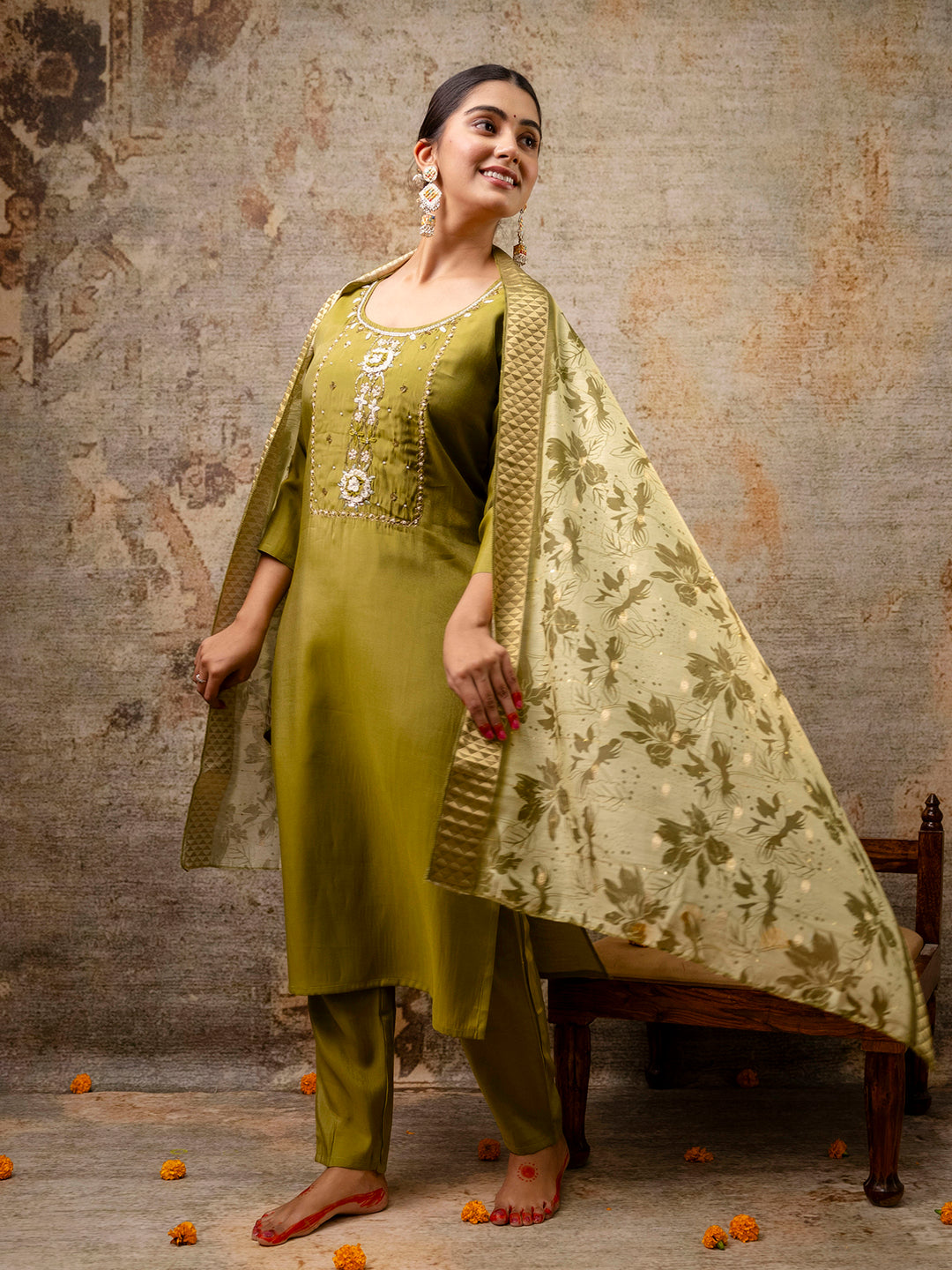 Dhiyona VV Women's Kurta and Pant Sets Simar Silk fabric