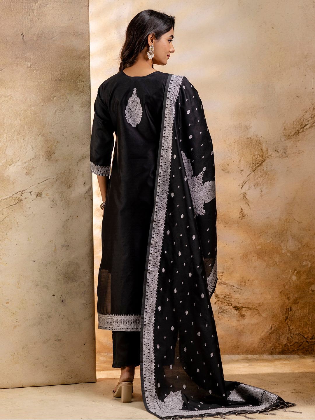 Dhiyona VV Women's Embroidered Cotton Blend Kurta Pant Sets with Dupatta