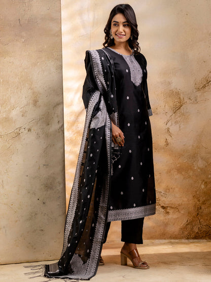 Dhiyona VV Women's Embroidered Cotton Blend Kurta Pant Sets with Dupatta