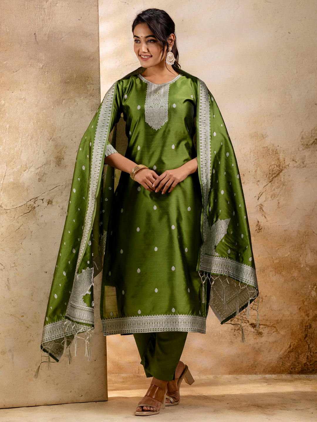 Dhiyona VV Women's Embroidered Cotton Blend Kurta Pant Sets with Dupatta