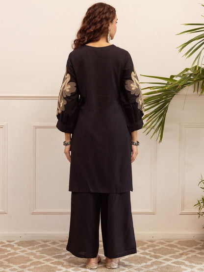 Women Embroidered Regular Thread Work Kurta with Palazzos