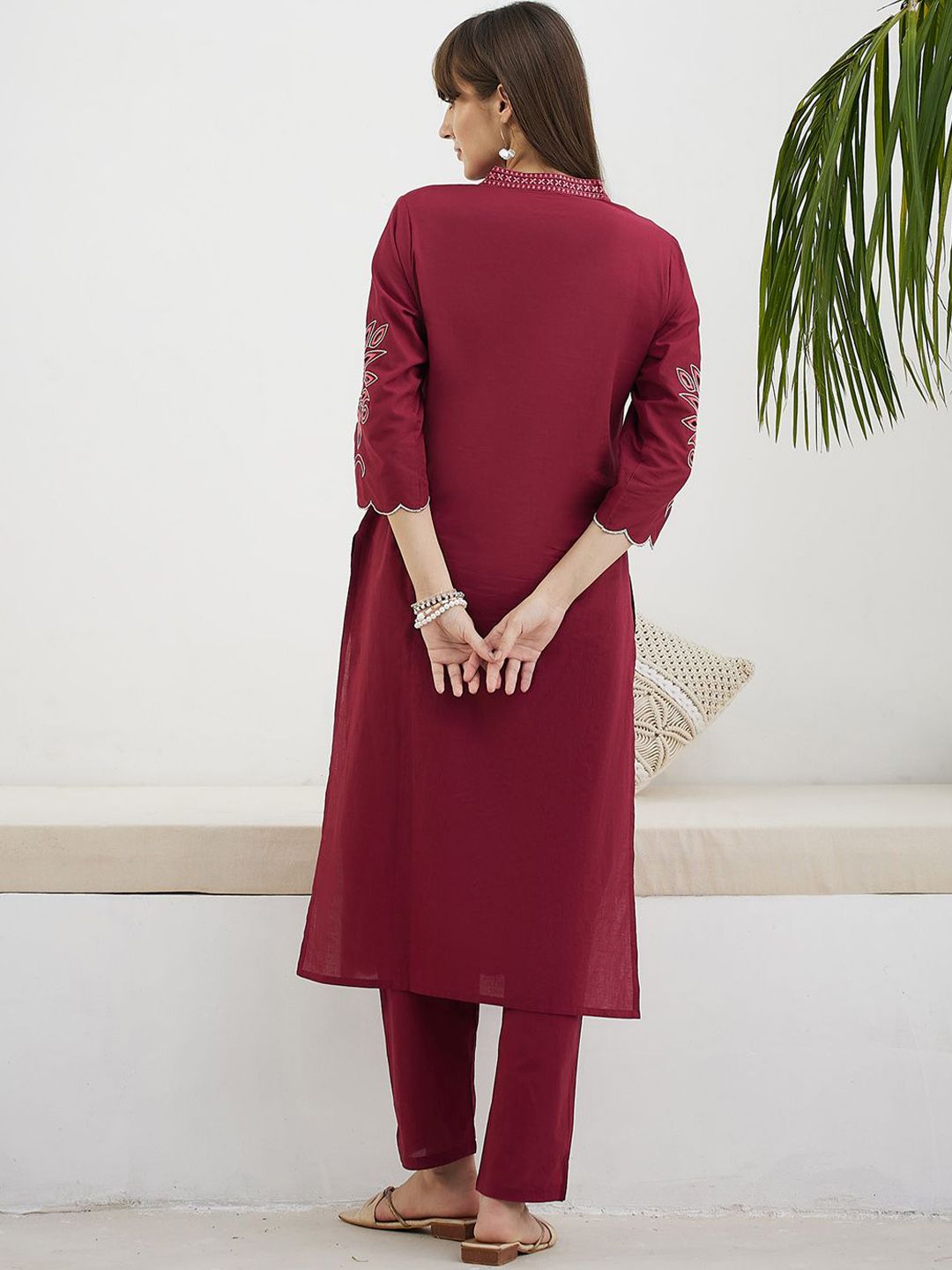 Women Ethnic Motifs Embroidered Thread Work Pure Cotton Kurta with Trousers