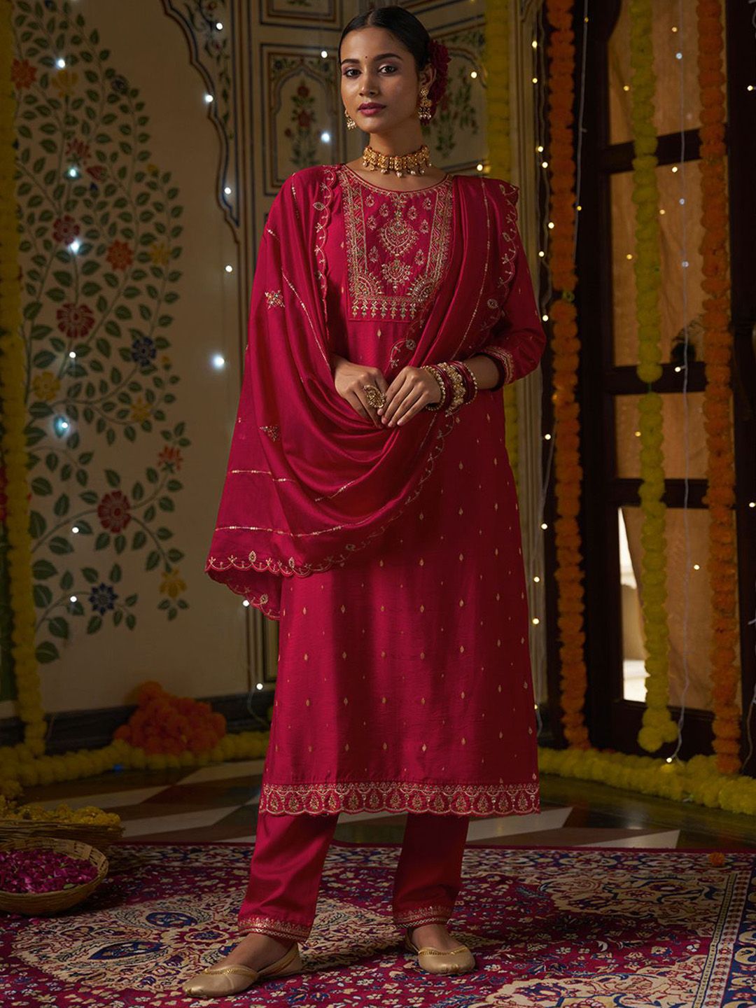 Dhiyona CH Women Floral Embroidered Kurta with Trousers & Dupatta