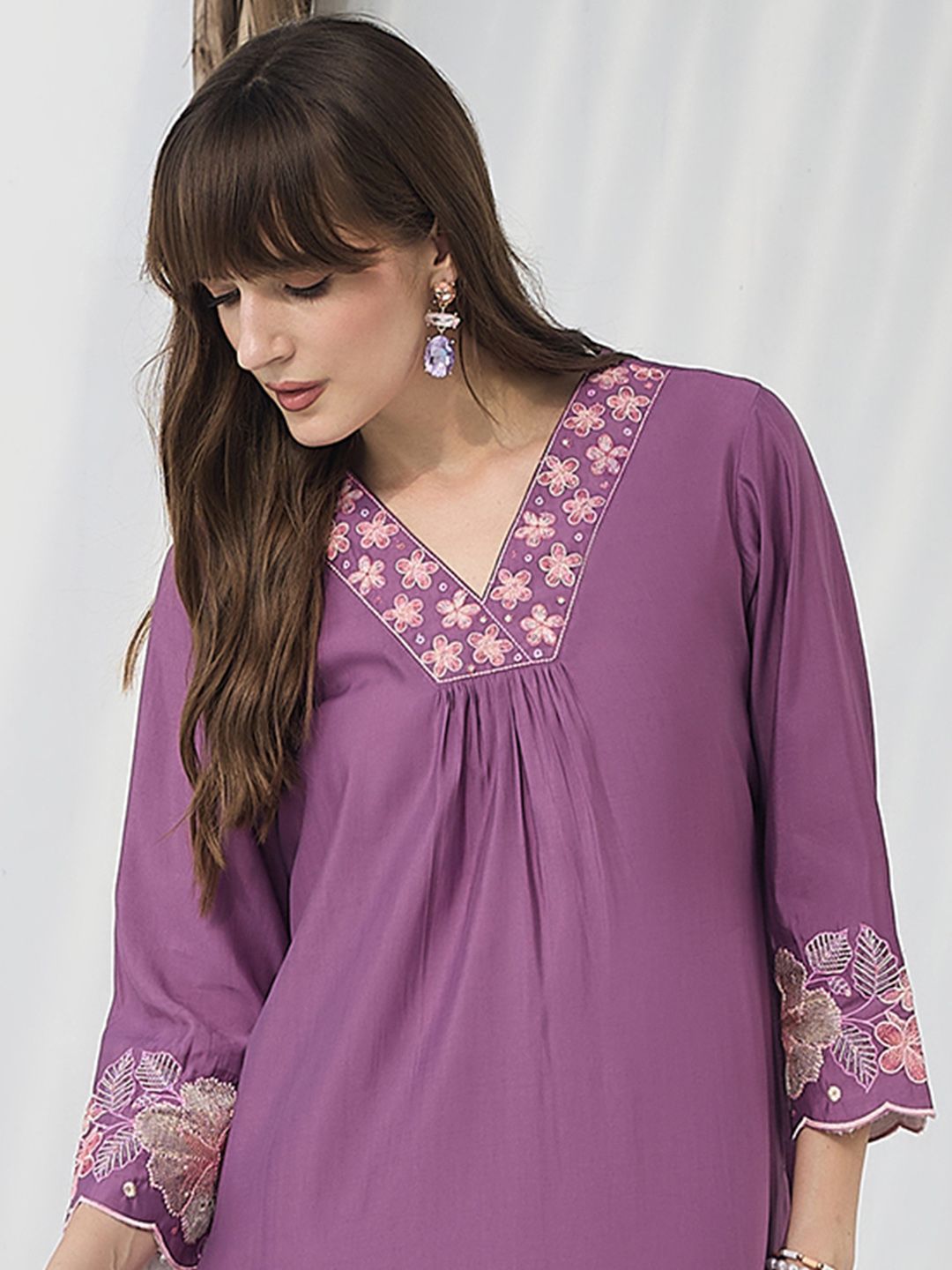 Dhiyona IE Embroidered V-Neck Top With Trousers Co-Ords