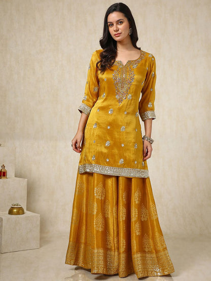 Dhiyona SO Women's Ethnic Motifs Embroidered Zari Straight Kurti with Palazzos & Dupatta