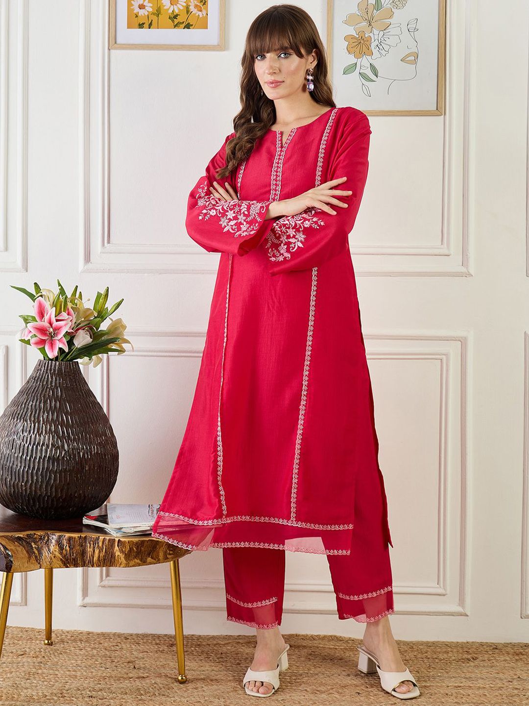 Dhiyona IE Embroidered Straight Tunic With Trousers Co-Ords