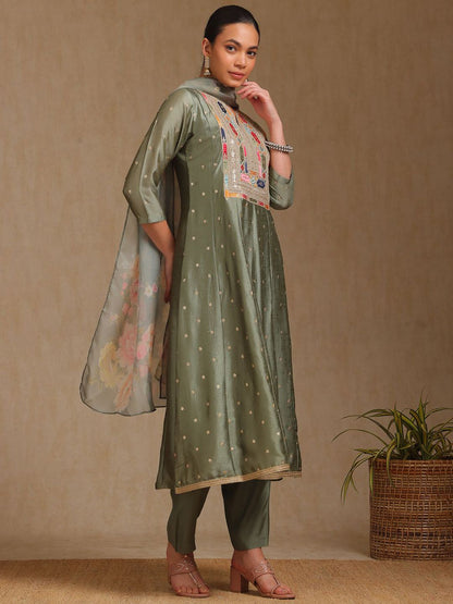 Dhiyona SO Women's Floral Embroidered Notch Neck Sequinned A-Line Kurta With Trousers & Dupatta