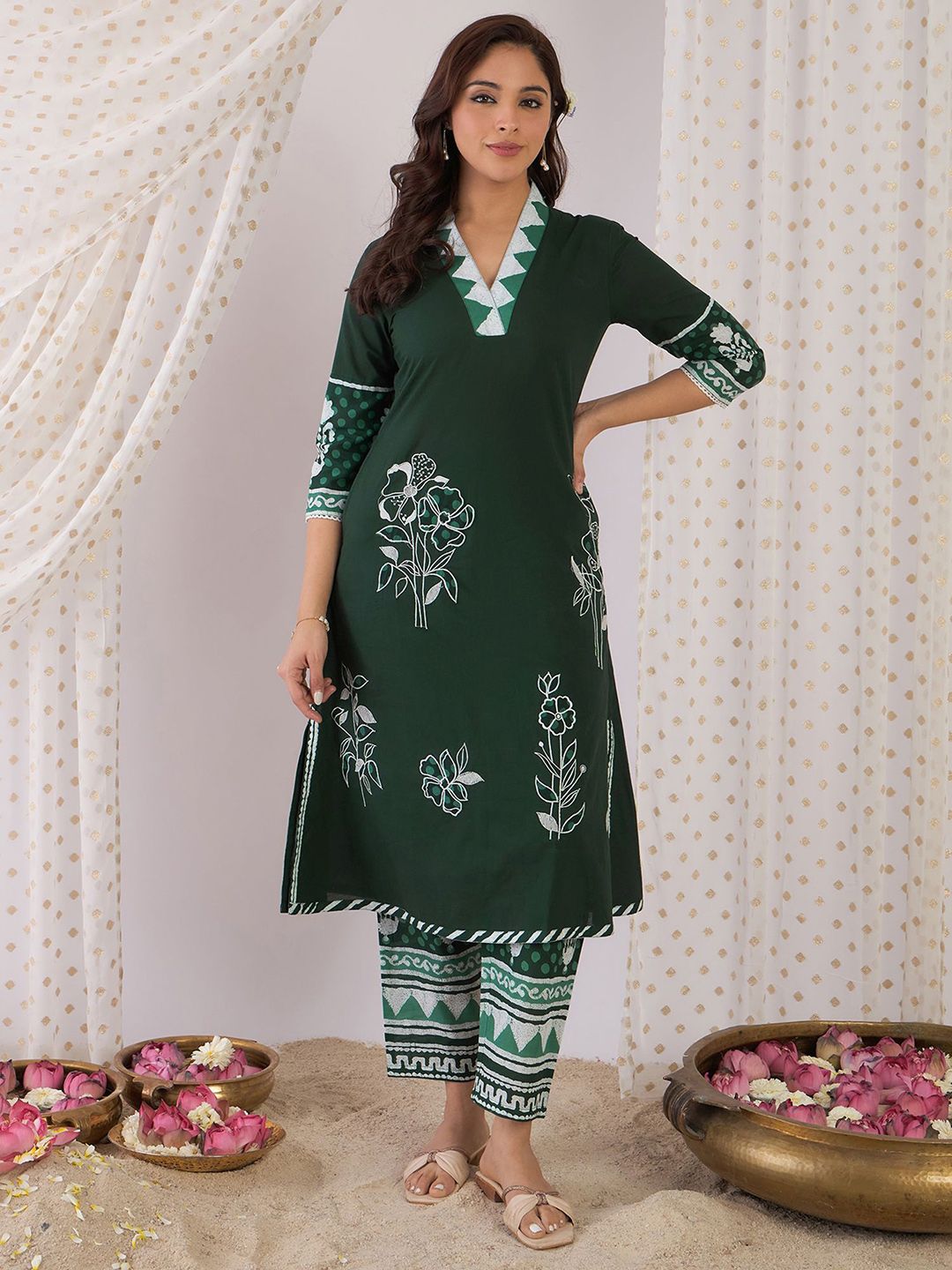 Dhiyona IE Floral Printed Pure Cotton V Neck Straight Tunic And Trousers