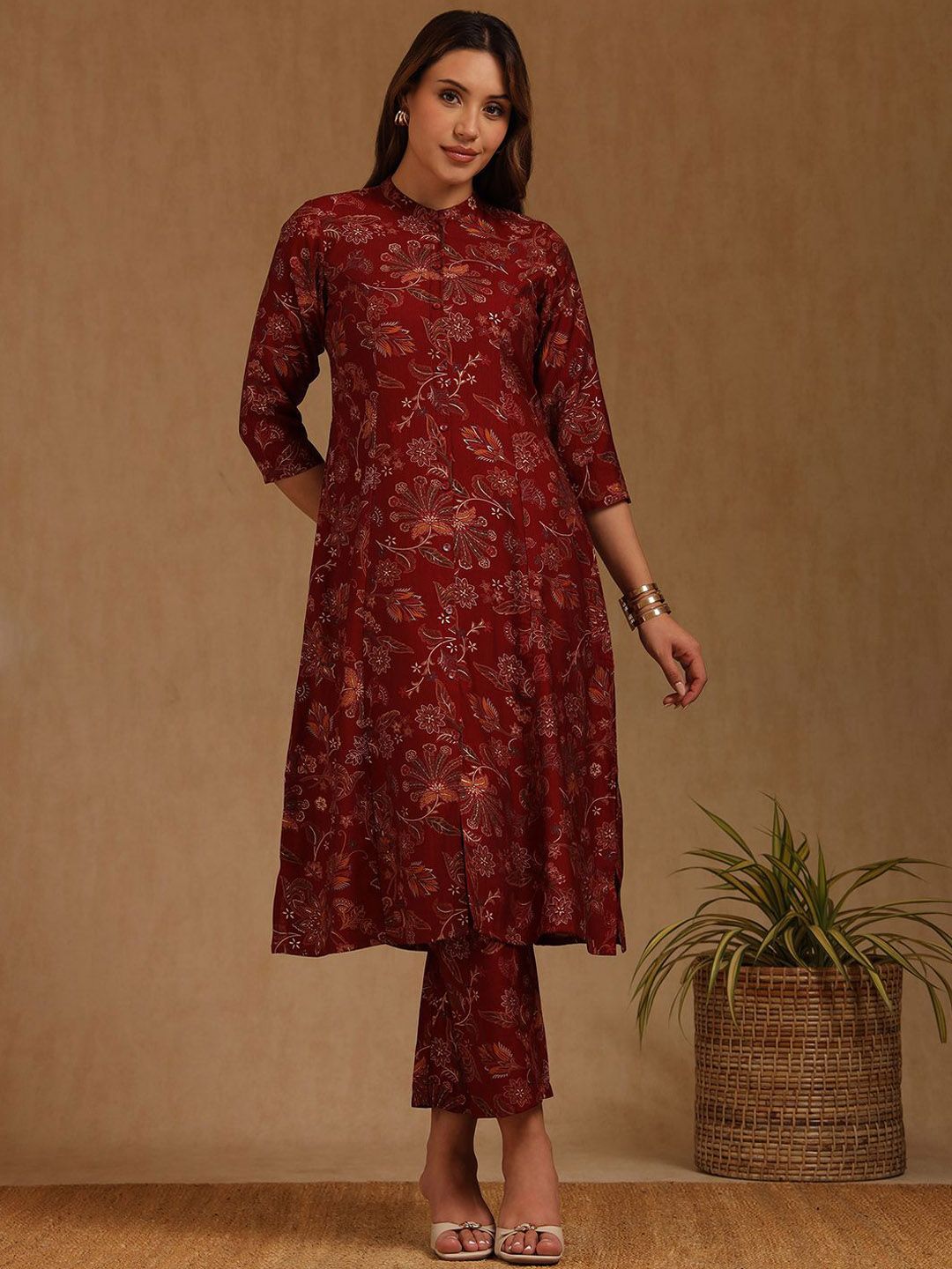 Dhiyona SO Women's Floral Printed Panelled Mandarin Collar A-Line Kurta With Trousers
