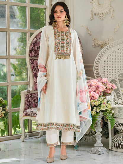 Ethnic Motifs Embroidered Zari Straight Kurta With Trousers & Dupatta