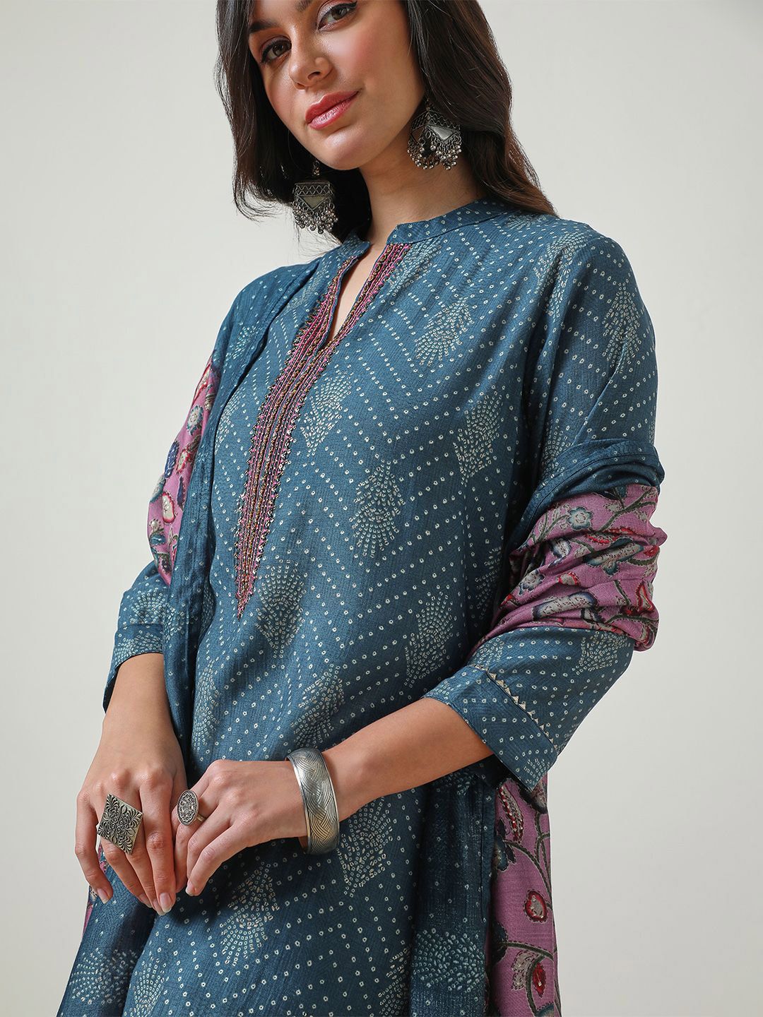 Dhiyona SO Women's Bandhani Printed Mandarin Collar Thread Work A Line Kurta with Palazzos & Dupatta