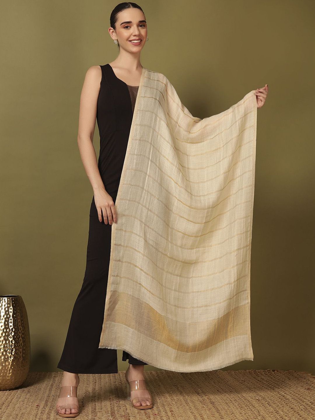 Dhiyona PA Checked Woven Design Reversible Gulzarim Pashmina Fine Wool Shawl