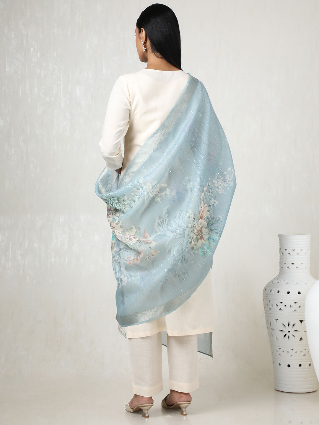 Dhiyona SO Women's Women Thread Work Kurta with Trousers & With Dupatta