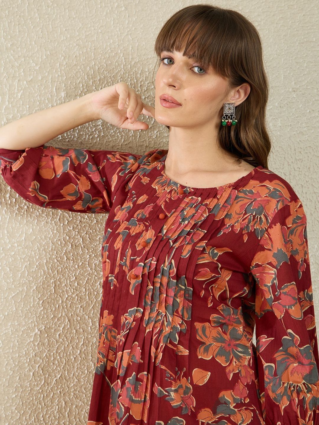 Women Floral Printed Pleated Pure Cotton Kurta with Trousers