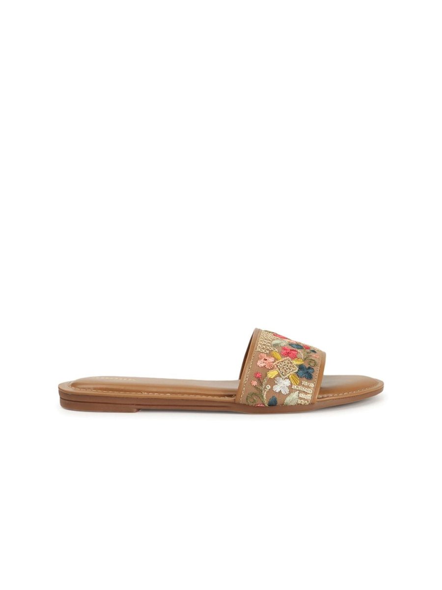 Dhiyona AK Women Ethnic Open Toe Flats with Embroidered