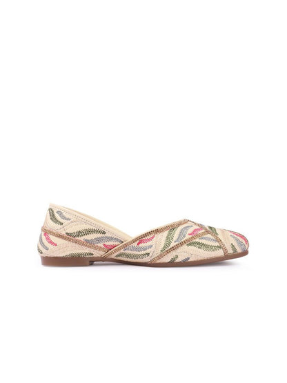 Dhiyona AK Women Embellished Synthetic Leather Mojaris