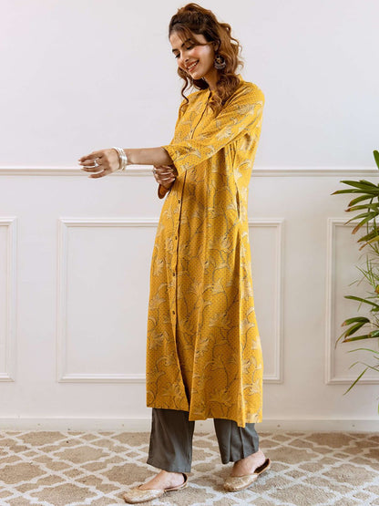 Dhiyona SN Women's Floral Printed Mandarin Collar Pure Cotton Straight Kurta & Trousers