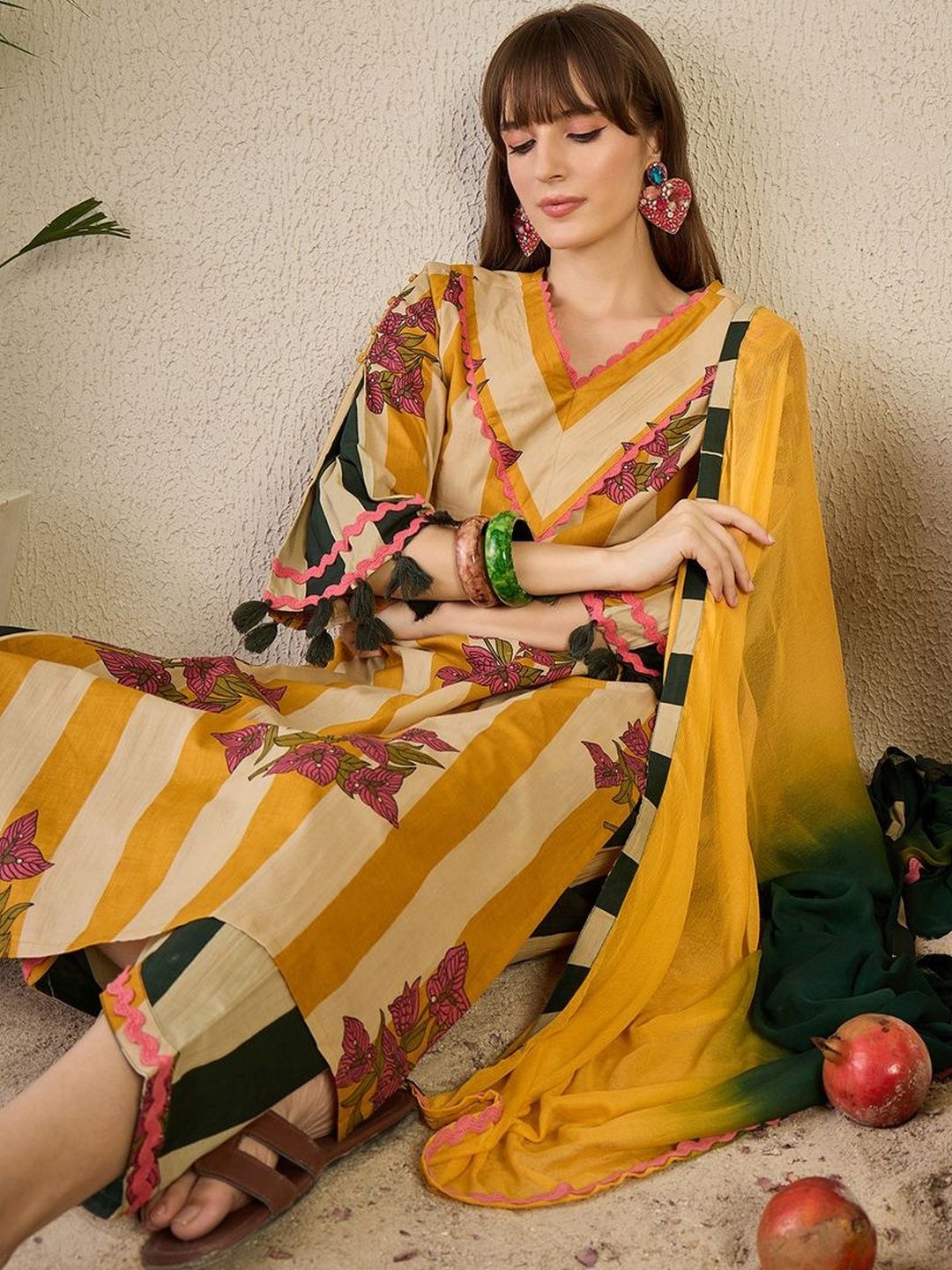 Women Floral Printed Regular Pure Cotton Kurta with Trousers & With Dupatta