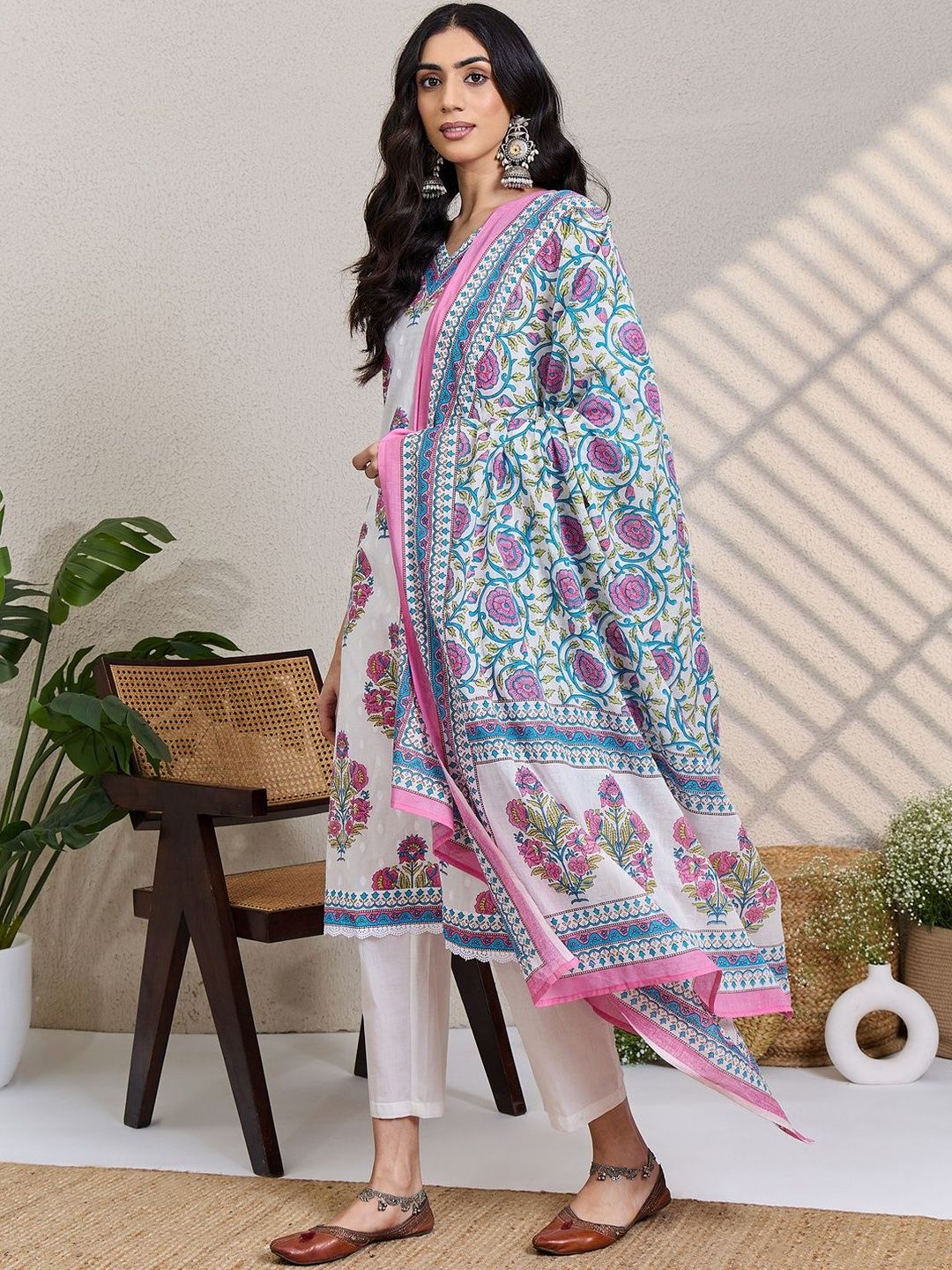 Women Floral Printed Regular Pure Cotton Kurta with Trousers & With Dupatta