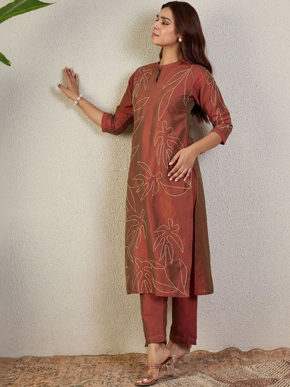 Dhiyona IE Embroidered Mandarin Collar Neck Top With Trousers Co-Ords