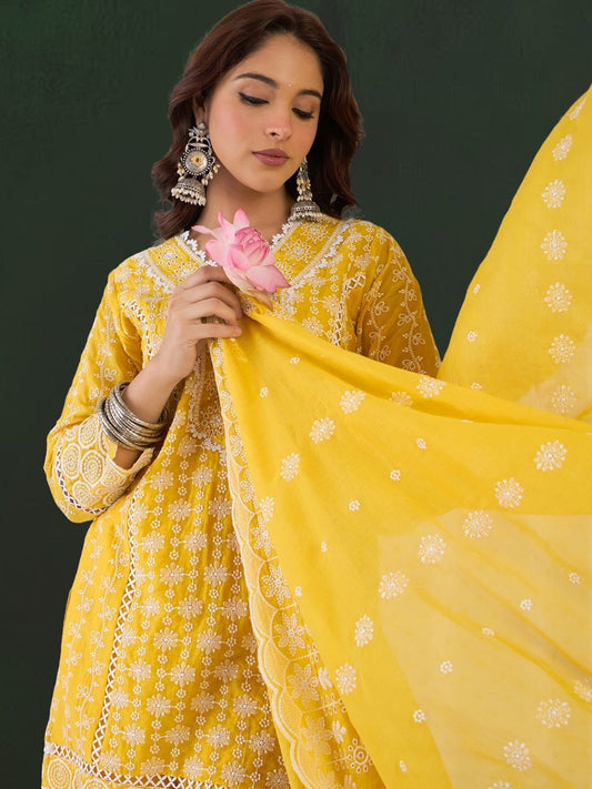 Women Ethnic Motifs Embroidered Regular Thread Work Pure Cotton Kurta with Trousers & With Dupatta