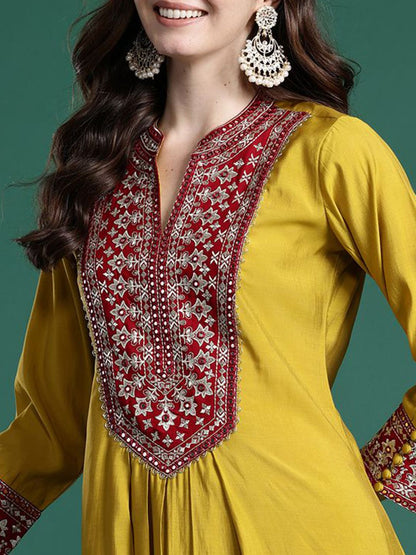 Dhiyona IE Embroidered Tunic & Trouser Co-Ords Set