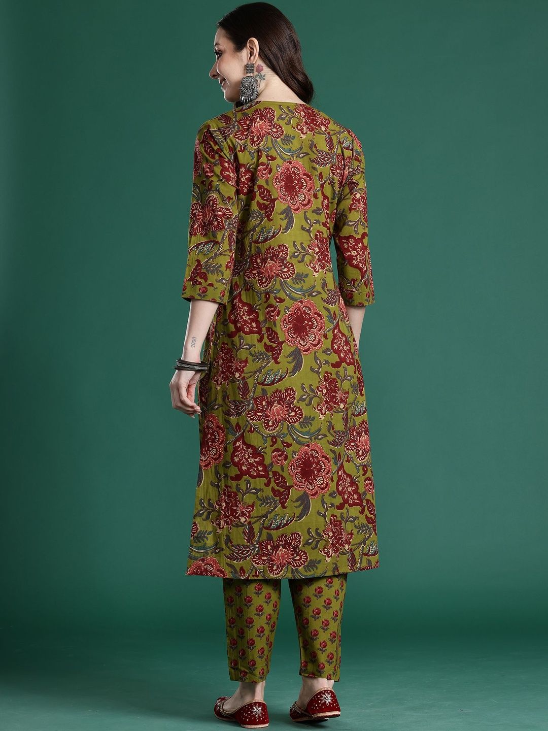 Women Floral Printed Empire Pure Cotton Kurta with Trousers