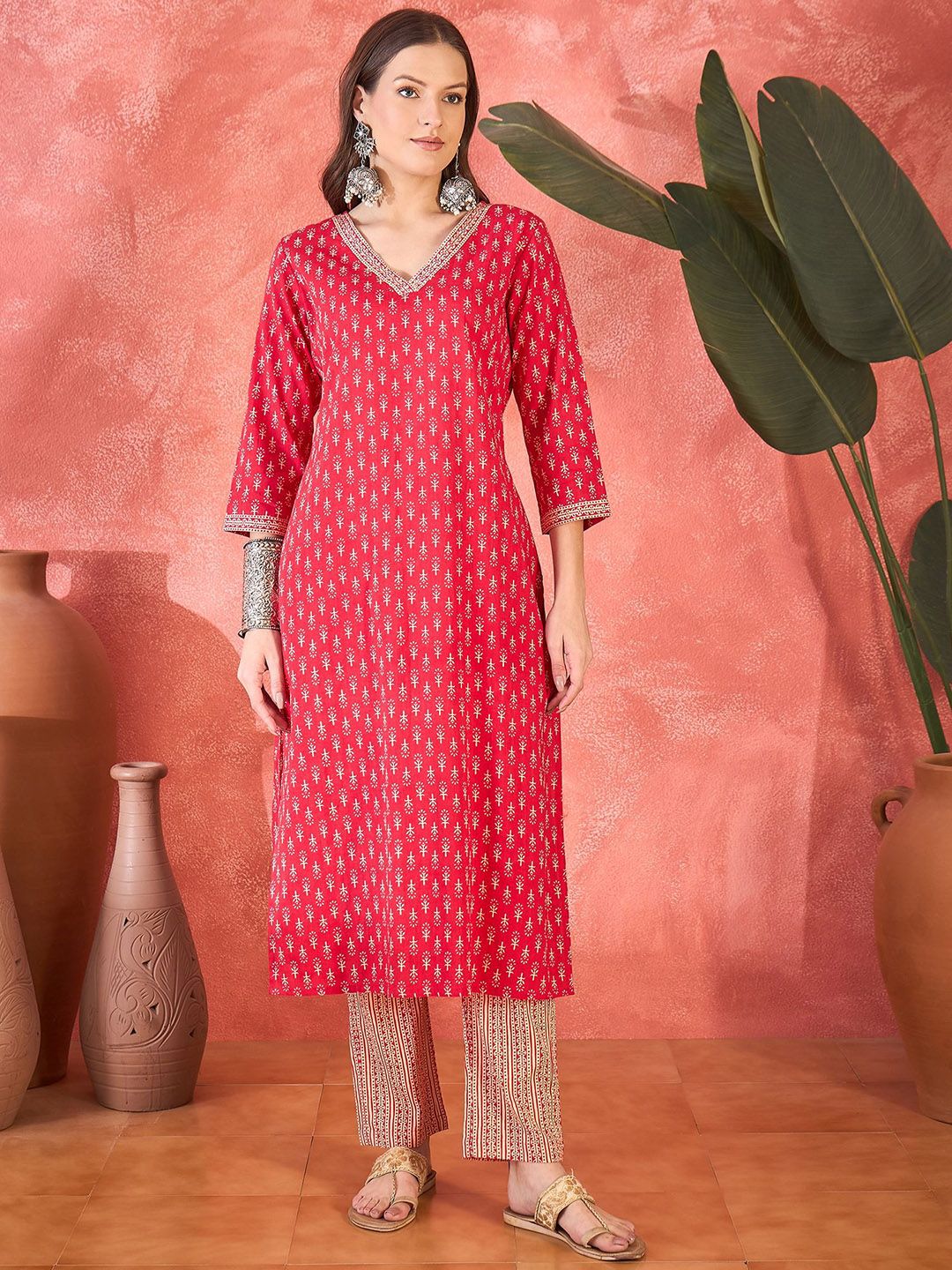 Dhiyona SN Women's SangriaFloral Printed V Neck Pure Cotton Kurta With Trousers & Dupatta
