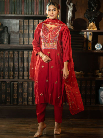 Dhiyona IE Women Floral Embroidered Regular Thread Work Kurta with Trousers & With Dupatta