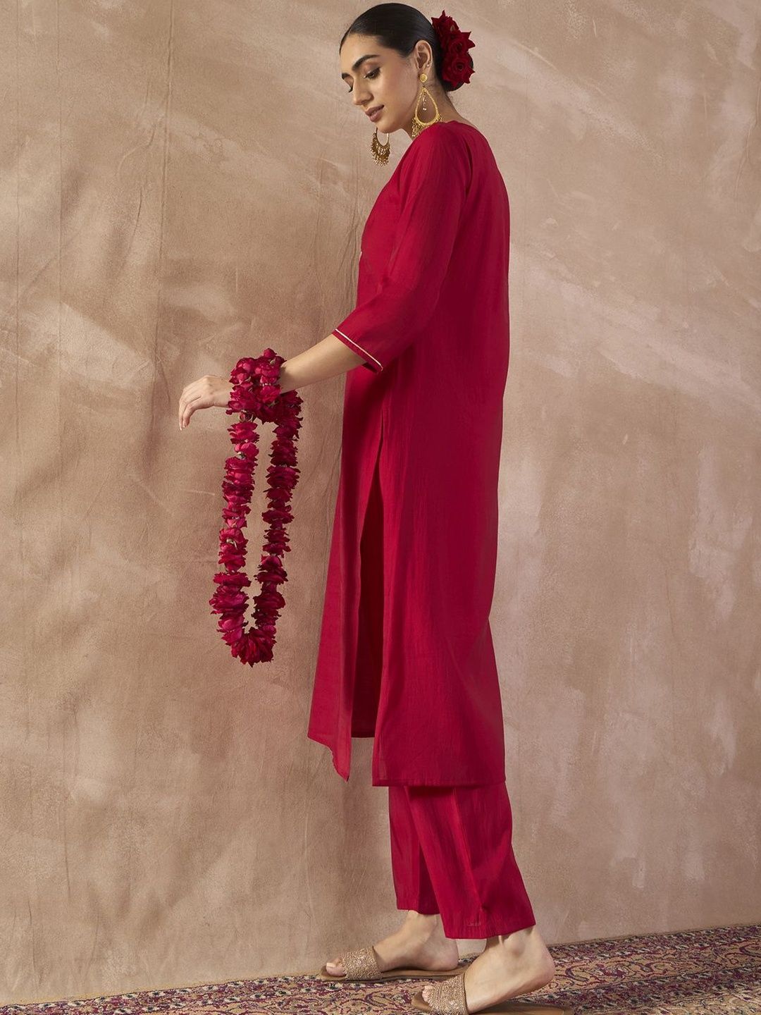 Floral Embroidered Round Neck Thread Work Kurta With Trouser