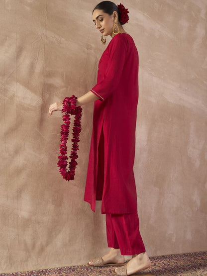 Floral Embroidered Round Neck Thread Work Kurta With Trouser